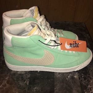 Men's Nike Blazer Mid PRM Light Green/White